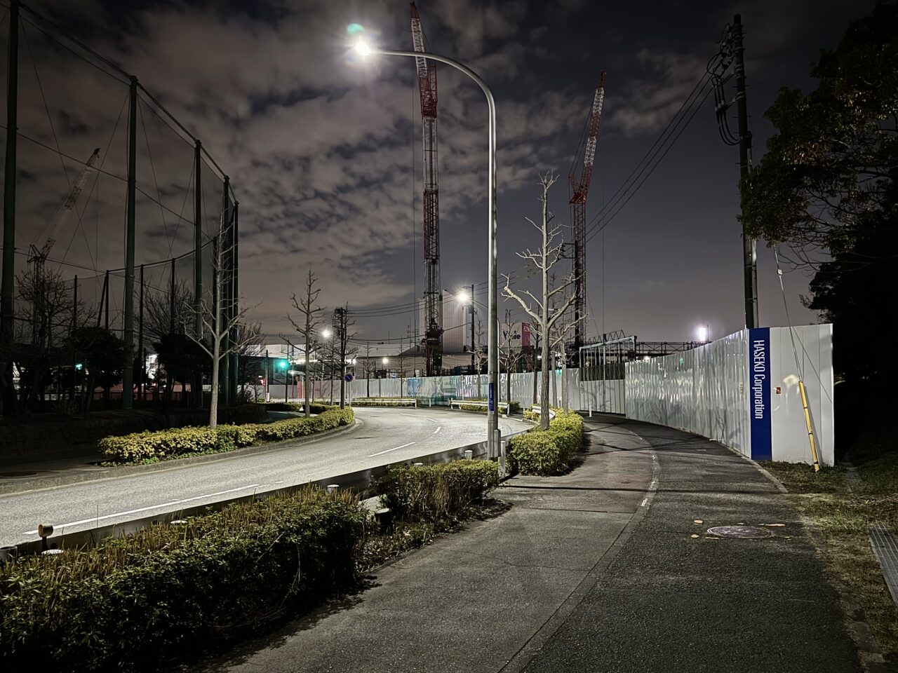 幸浦駅前（夜）