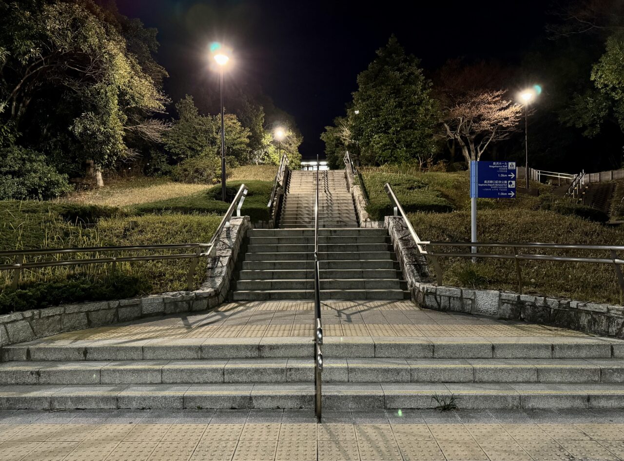 幸浦駅前（夜）